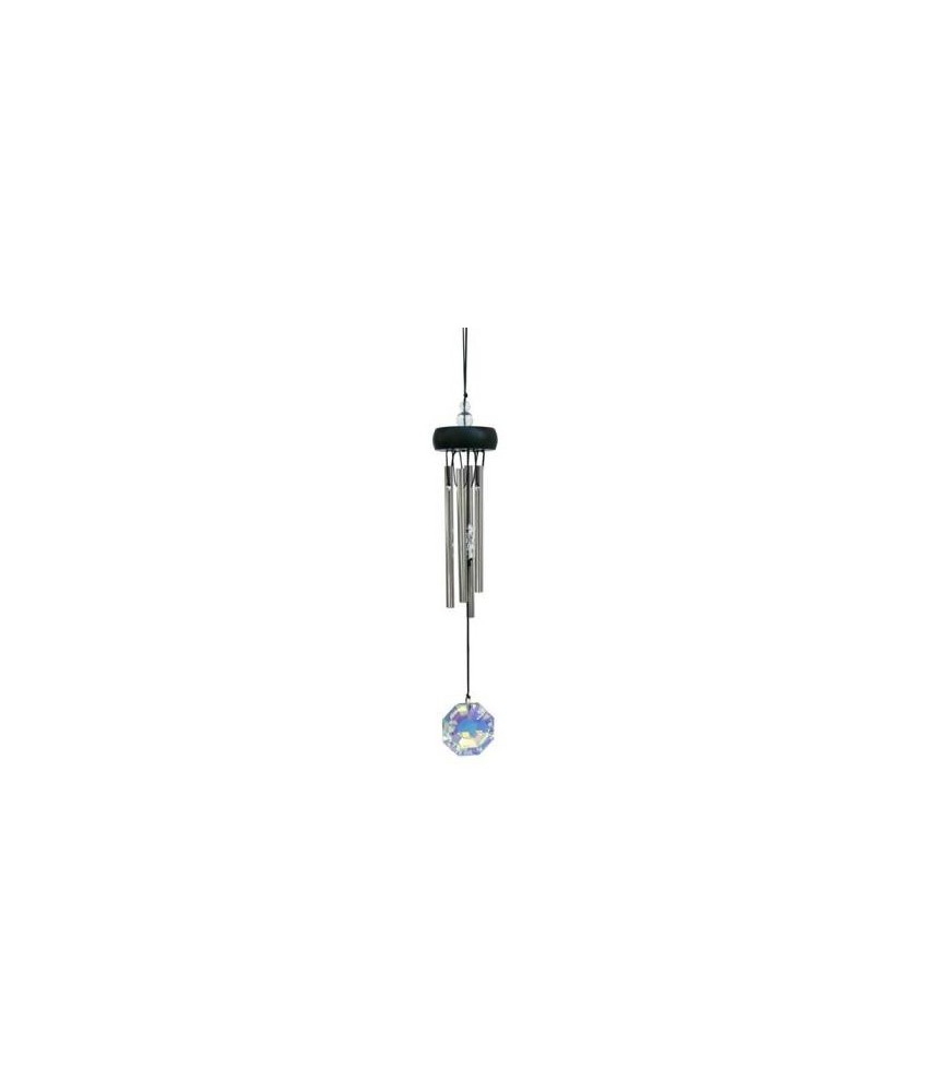 Según el Feng Shui, los cristales son usados para atraer a la casa buenas energías. El cristal facetado de la veleta hace que e