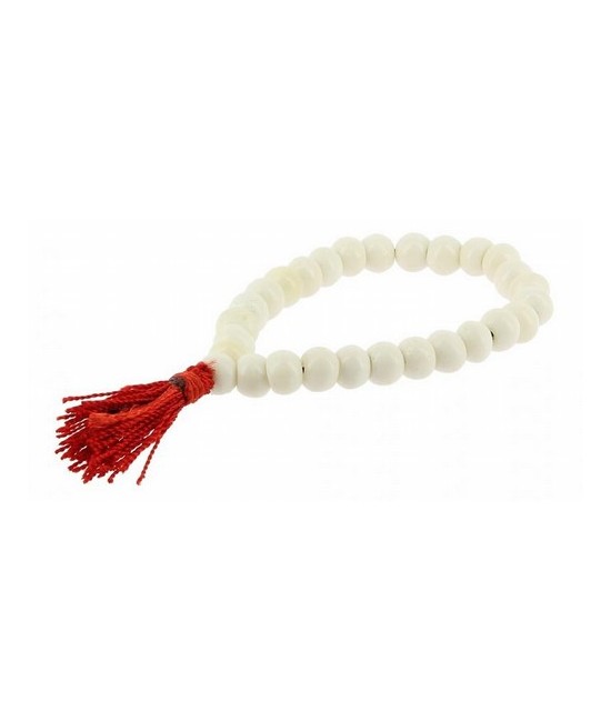 Mala en sánscrito significa guirnalda de flores. Los malas o rosarios se utilizan para la recitación de mantras o nombres del B